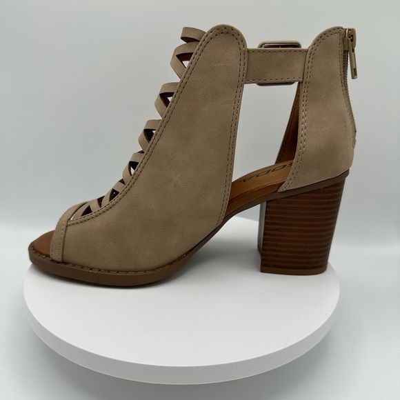 SODA “Aran” Bootie, NIB, Size 6 - Picture 8 of 12